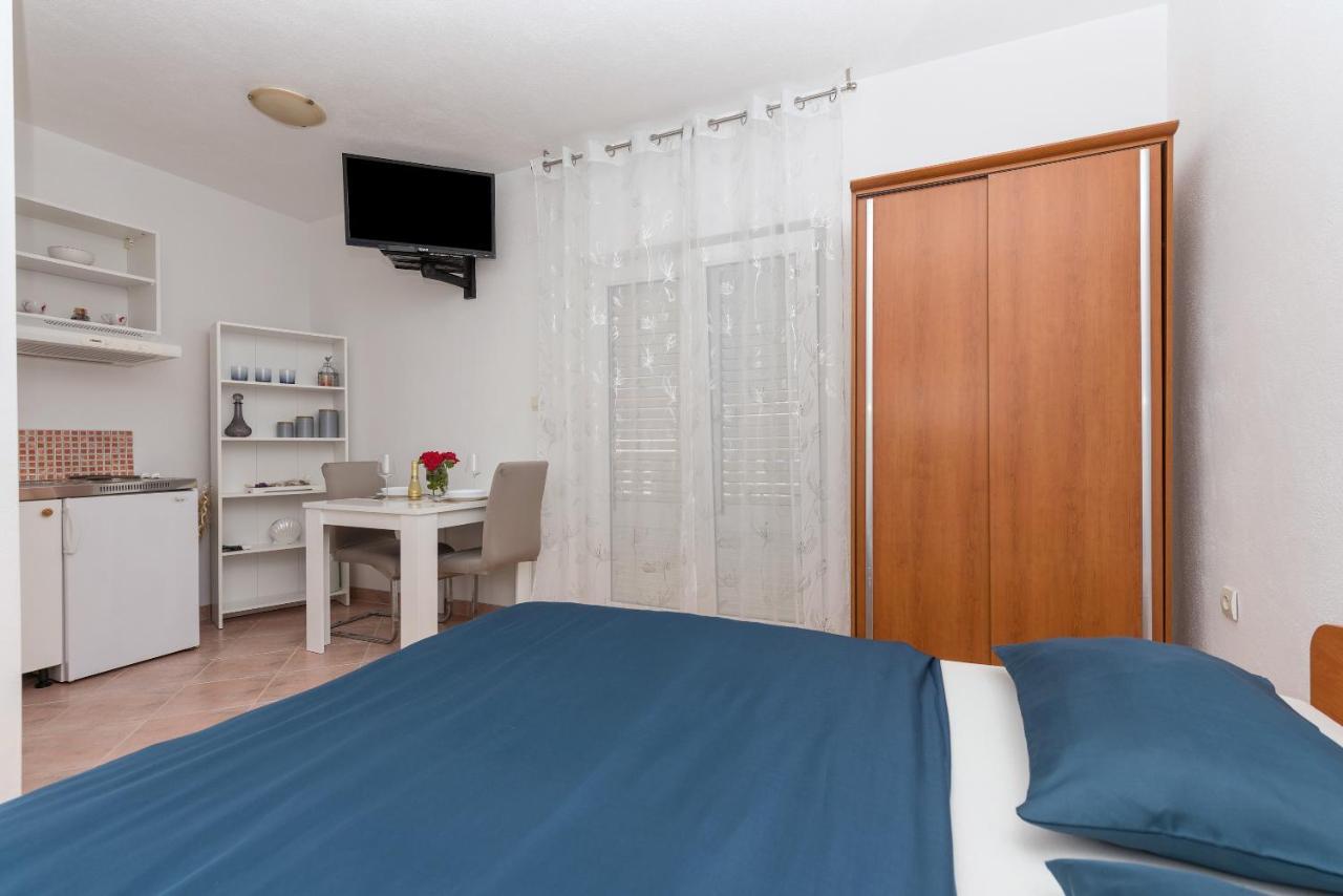 Skiljini Dvori - Studio-Apartman 1 Макарська Екстер'єр фото