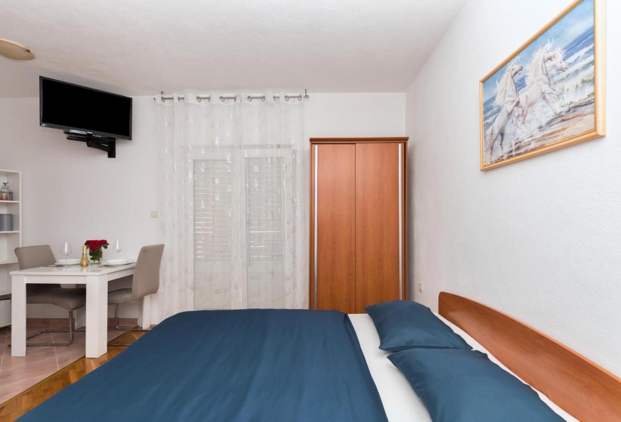 Skiljini Dvori - Studio-Apartman 1 Макарська Екстер'єр фото